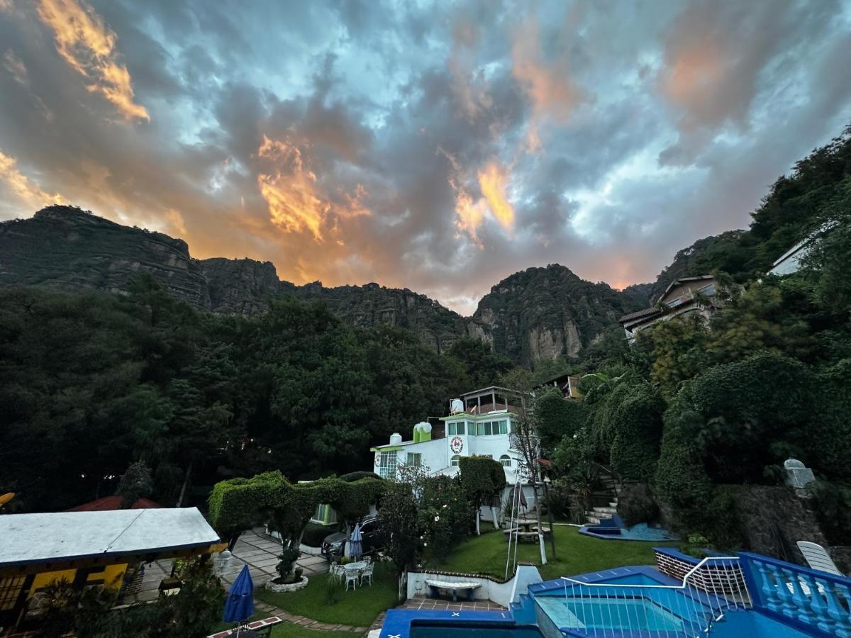 Bungalows Andrea Tepoztlán Dış mekan fotoğraf